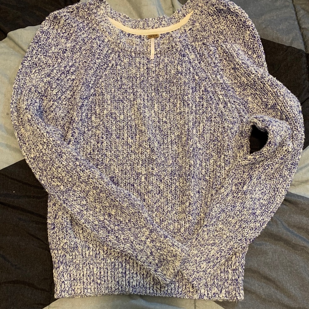 FREE PEOPLE KNIT SWEATER!